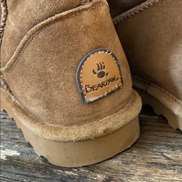 BearPaw’s Brand New - Picture 2 of 3